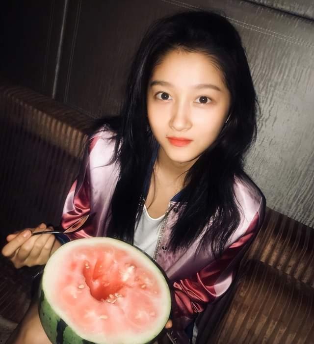 娱乐吃瓜酱拍照视频大全,独家拍照视频大全，带你领略明星幕后风采